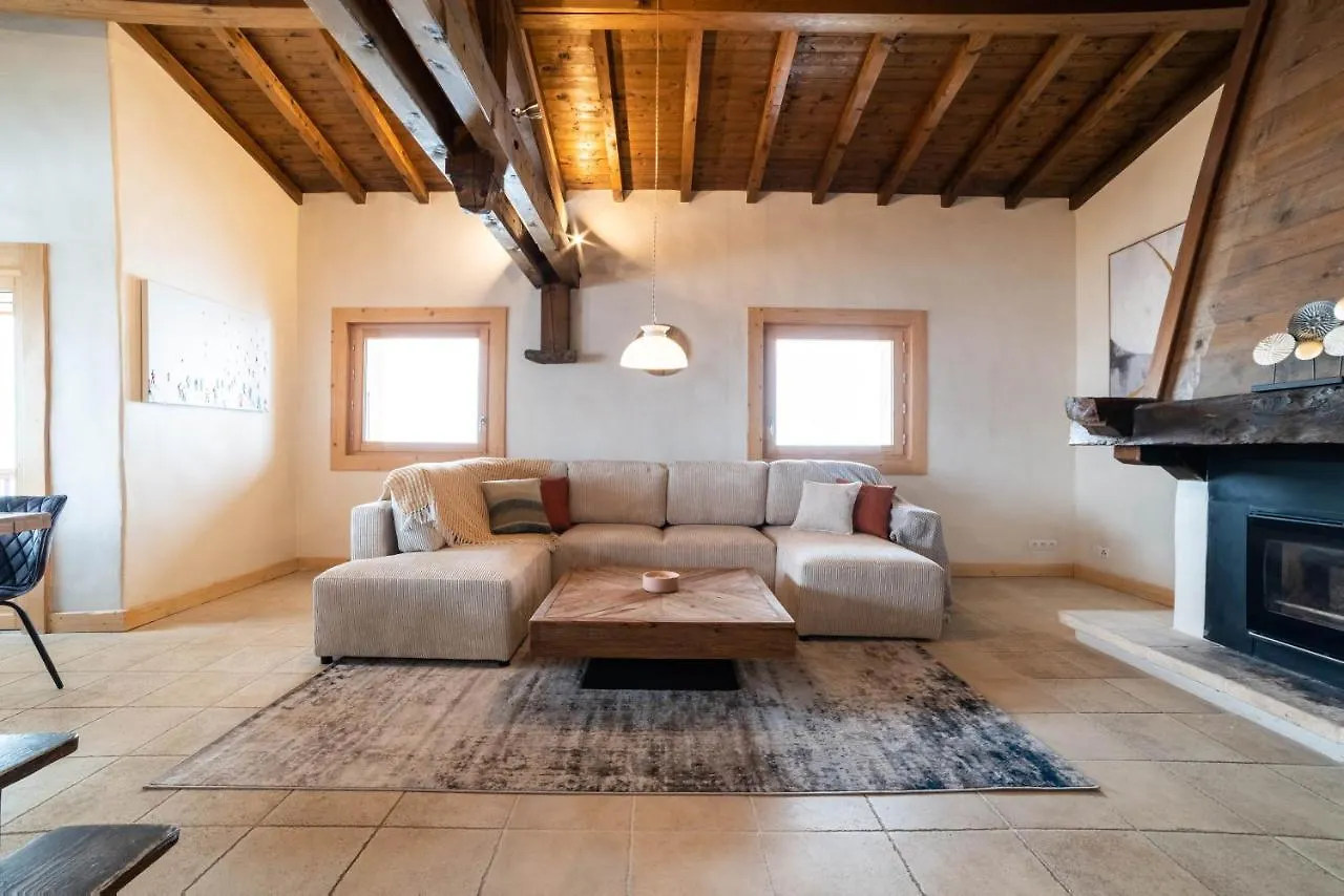 Chalet Vue Mont-Blanc, +4 Chambres, Cheminee Megeve