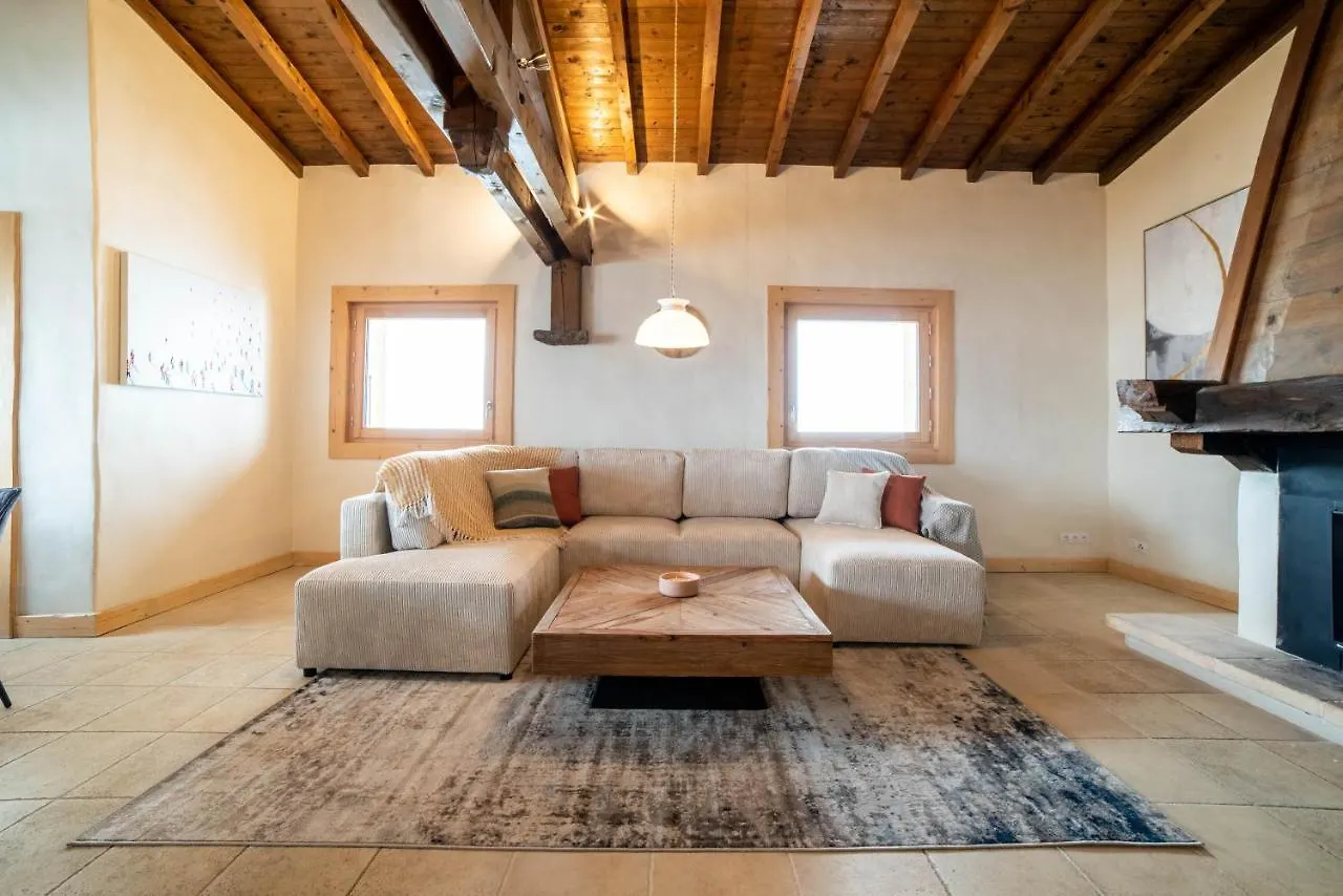 Chalet Vue Mont-Blanc, +4 Chambres, Cheminee Megeve